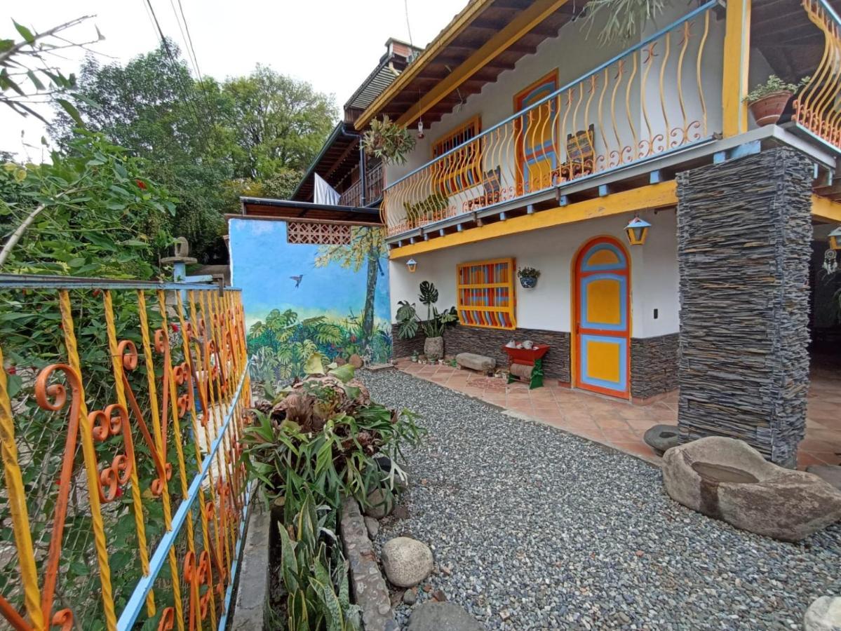 Casa De Las Rocas Hostel คาร์ดิน ภายนอก รูปภาพ