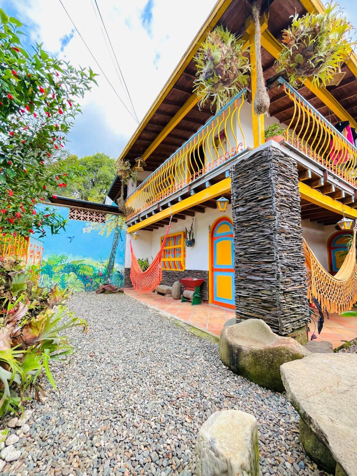 Casa De Las Rocas Hostel คาร์ดิน ภายนอก รูปภาพ