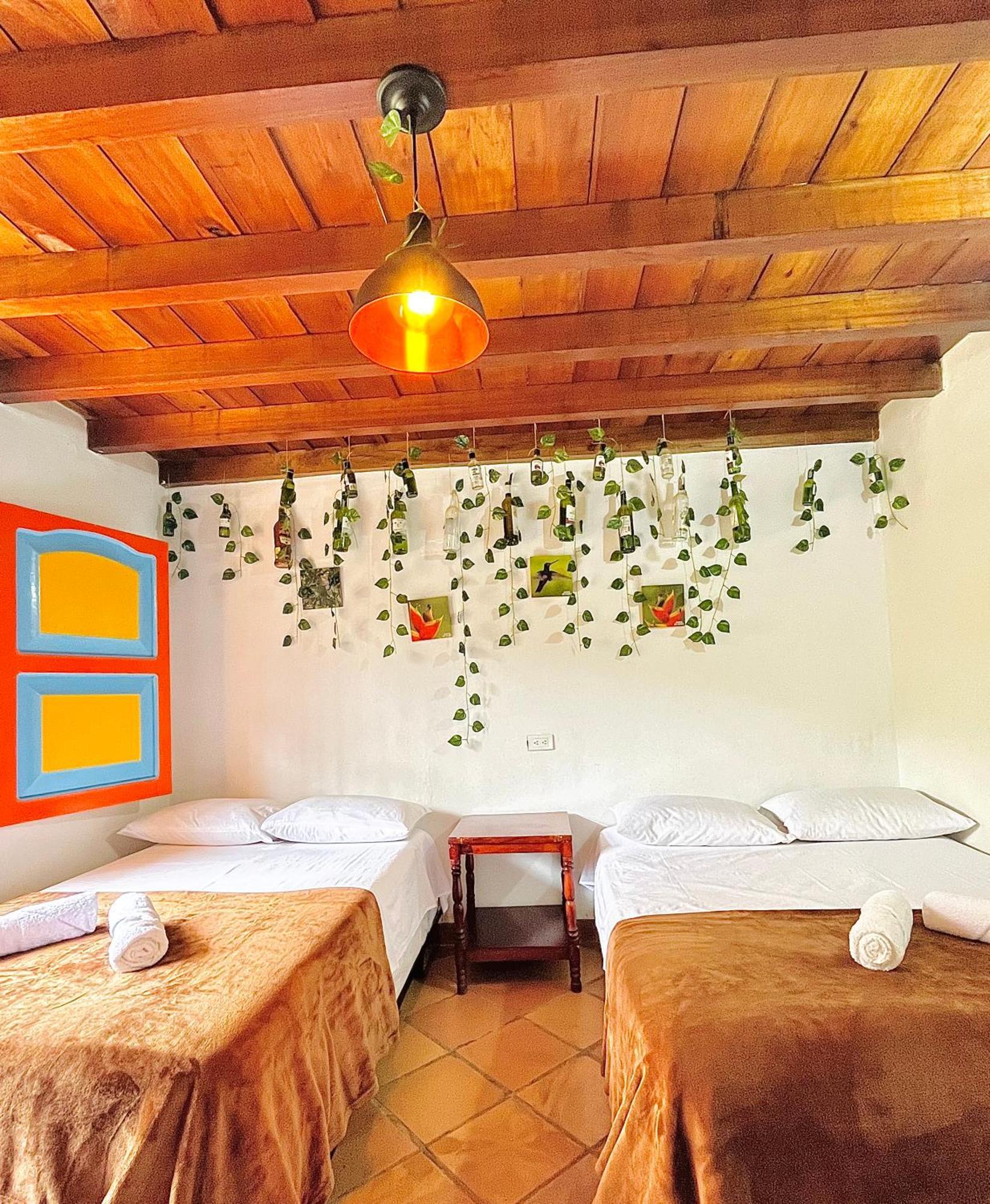Casa De Las Rocas Hostel คาร์ดิน ภายนอก รูปภาพ
