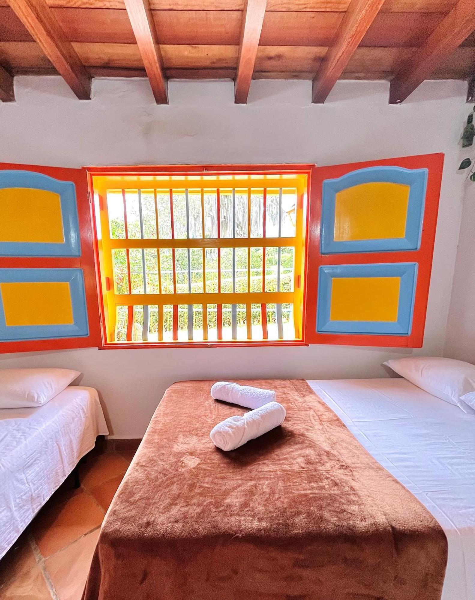 Casa De Las Rocas Hostel คาร์ดิน ภายนอก รูปภาพ
